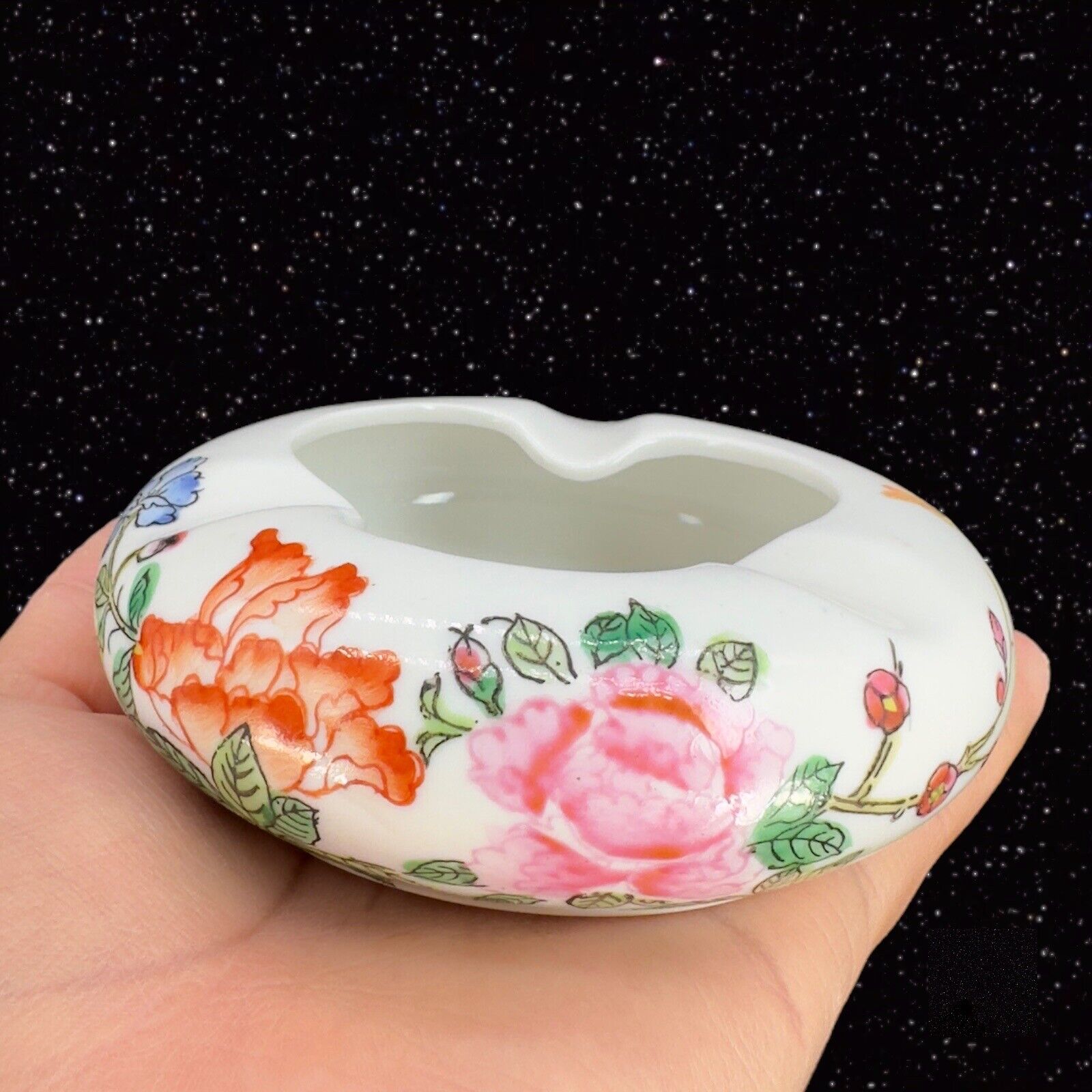 Macau Oriental Decorarive Bowl Ashtray Objects D\'Art Butterflies Flowers Ceramic
