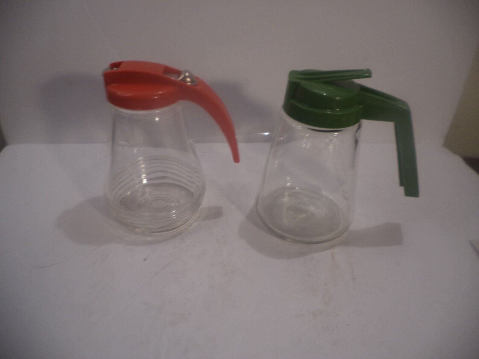 GEMCO  Green Top & Red Top Glass Syrup Dispensers Jars Breakfast Pancakes Vintag