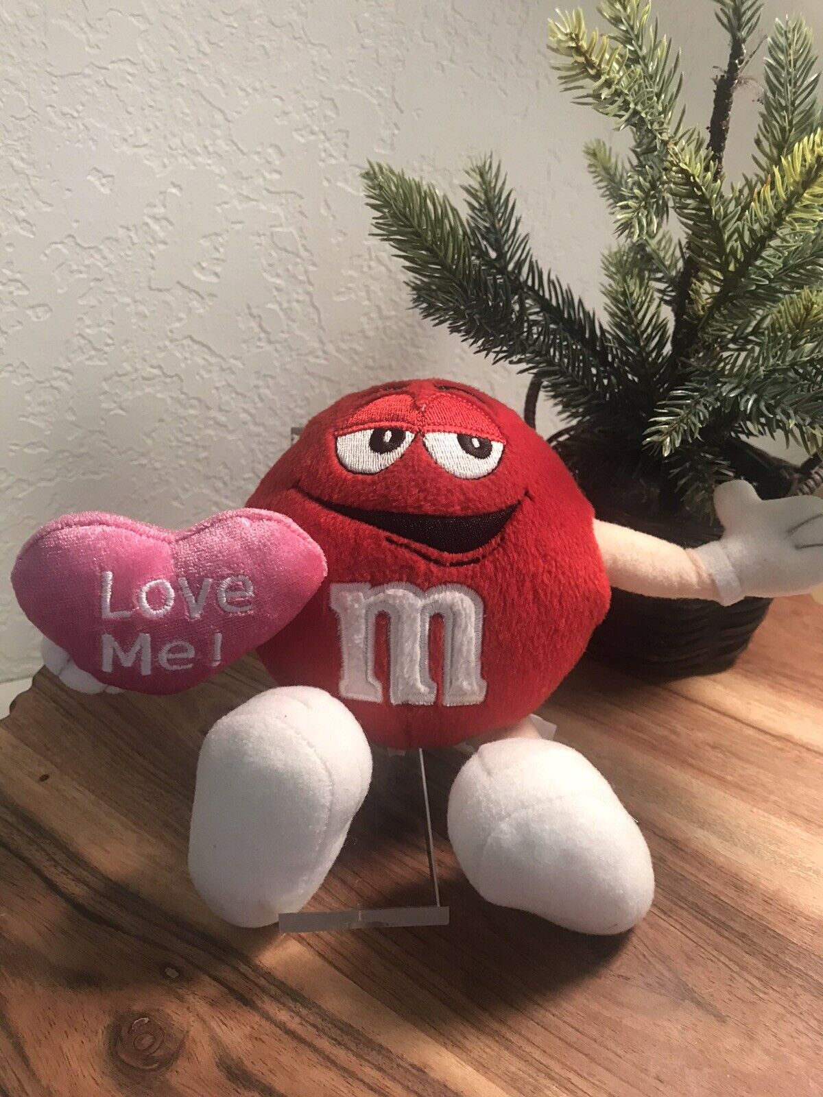 M&Ms Valentine\'s Day Red Character Plush LOVE ME Pink Heart 2001 HTF Toy EUC VTG