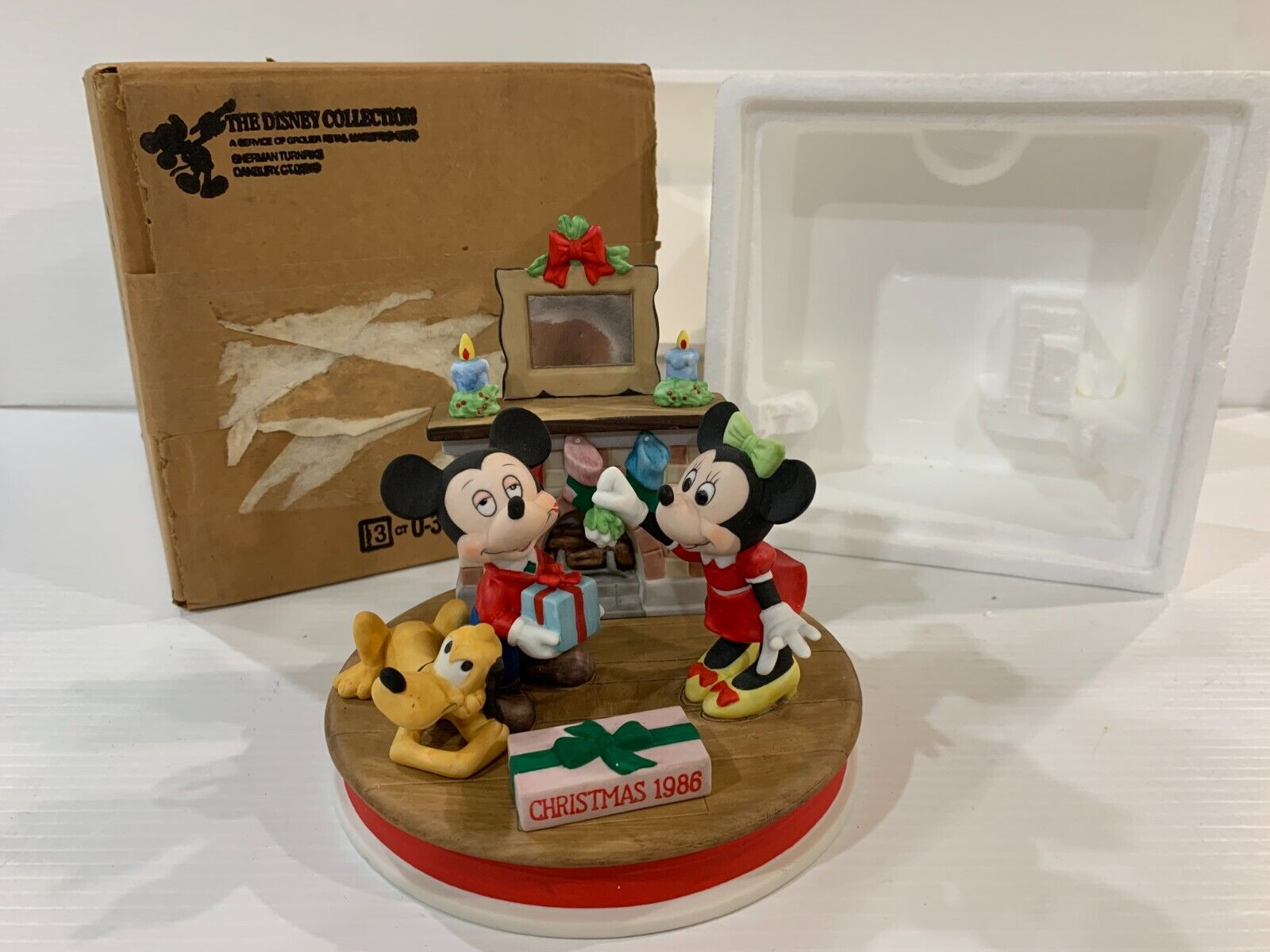 Disney Collection Mistletoe Magic 1986 Mickey Minnie Pluto 224/25000