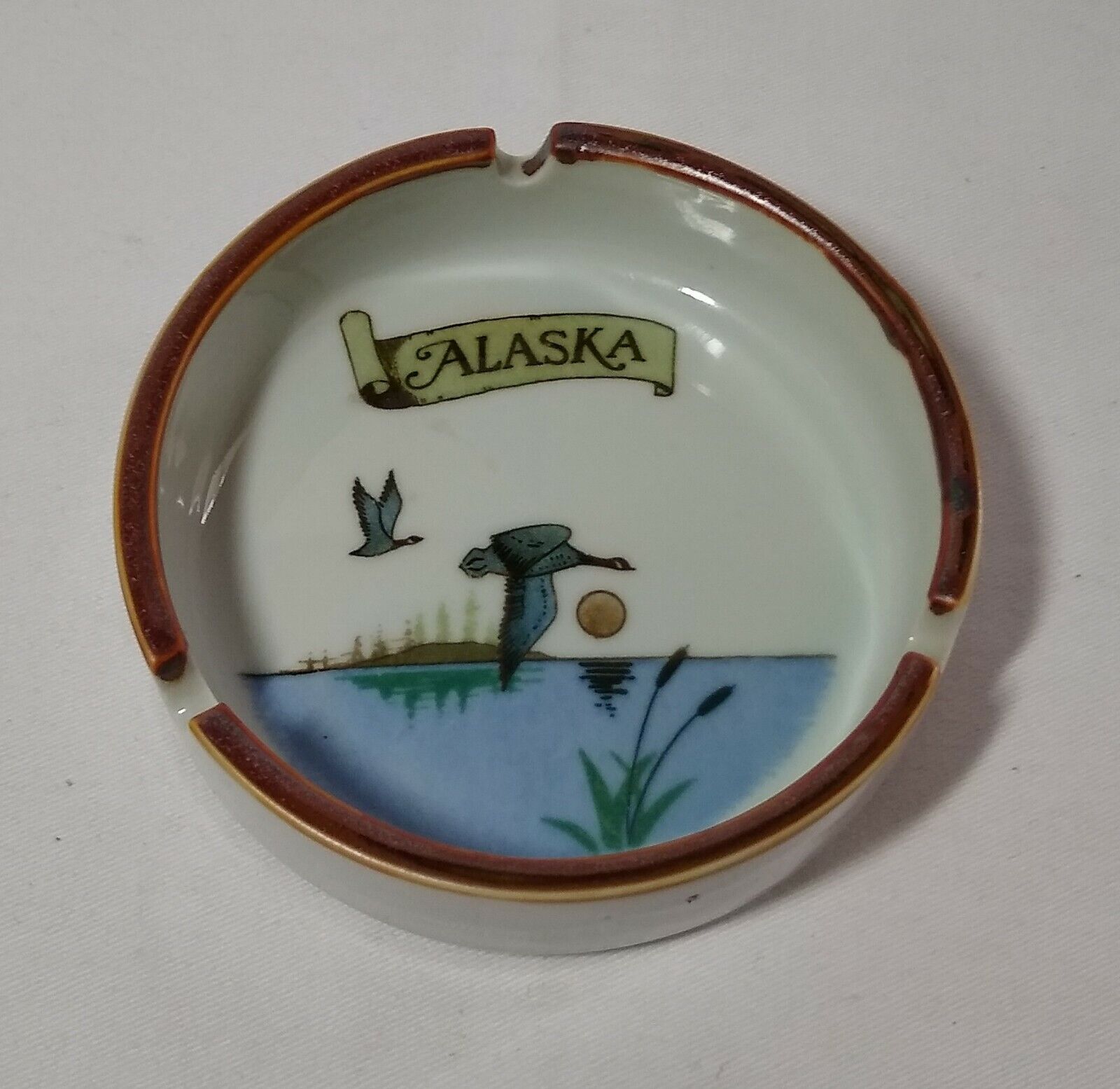 Alaska Souvenir Ash Tray Duck Marsh Theme Great Condition 