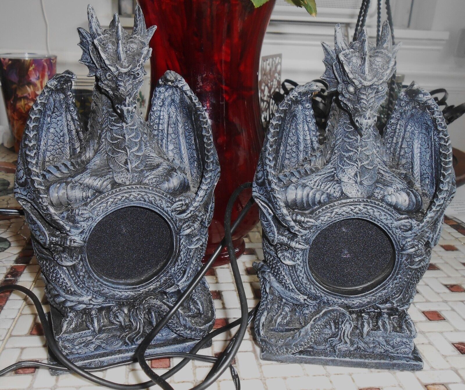 Set Gothic Faux Stone Dragon PC Speakers Medieval Fantasy Audio USB Collectible