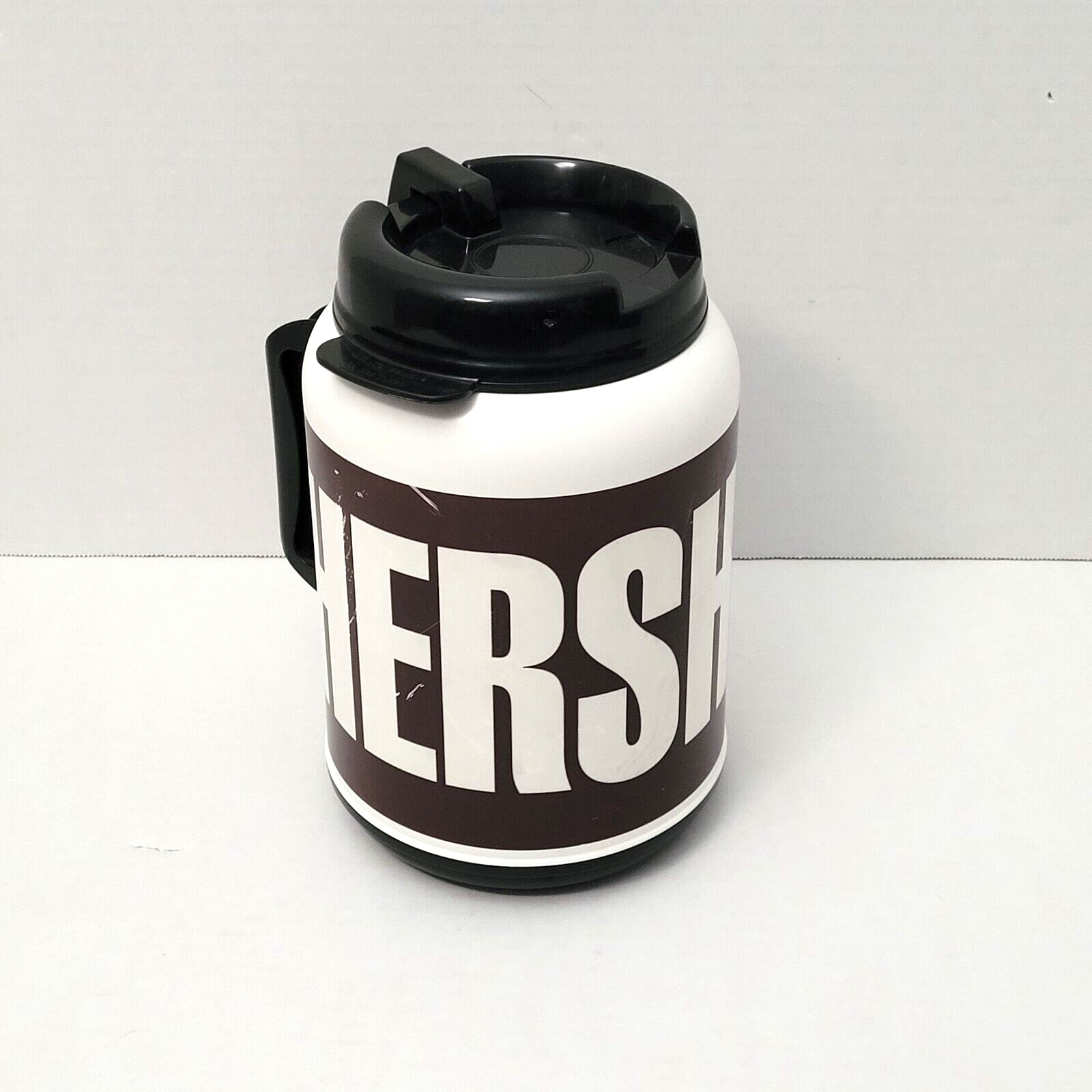 Whirley USA Hershey\'s Chocolate 64 oz MM-64 Insulated Drinking Travel Mug w/Lid
