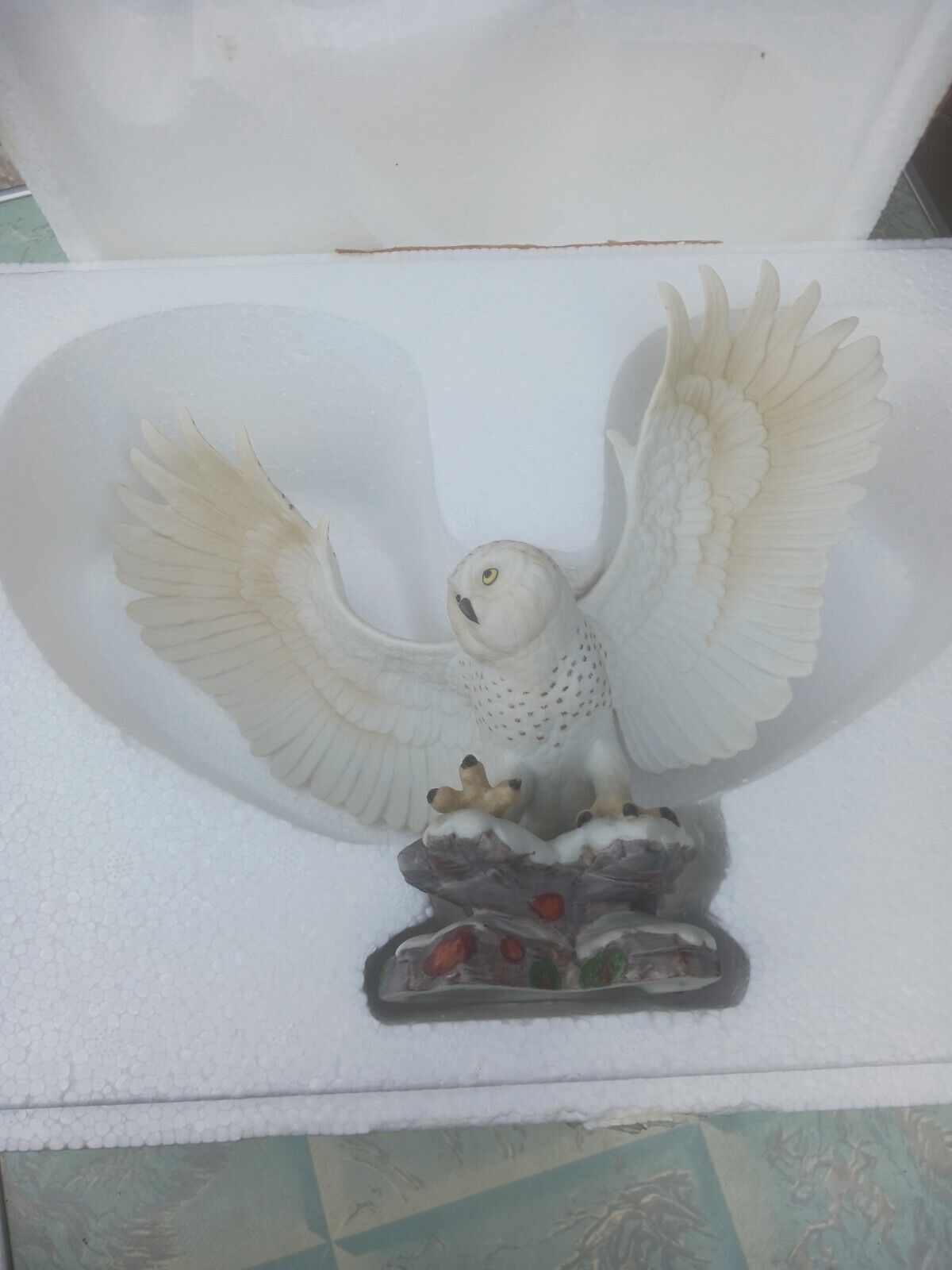Lenox Snowy Owl 1989 Fine Porcelain Certificate Included