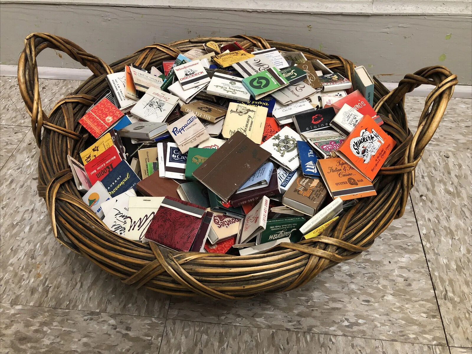 🔥🔥🔥Huge Lot of 450+ Vintage Various Antique Matchbook Collection Matches