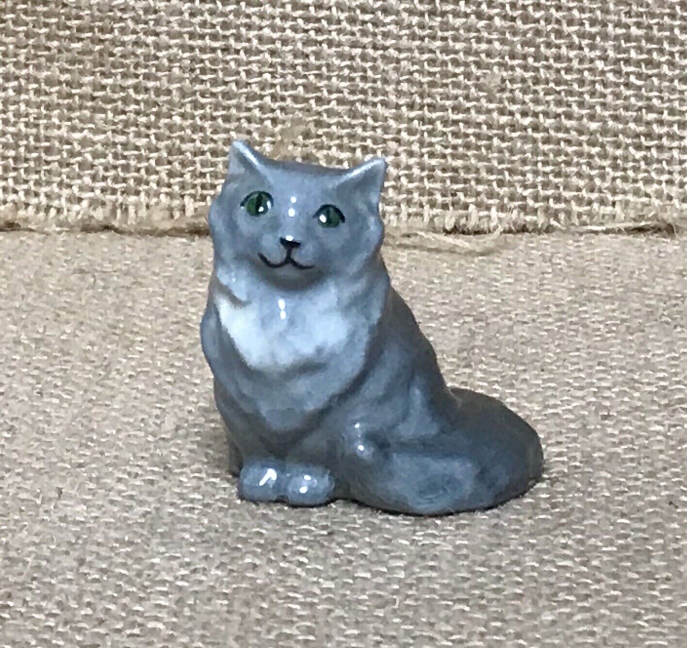 Vintage Old Monrovia Hagen Renaker Sitting Gray Persian Cat Figurine Green Eyes