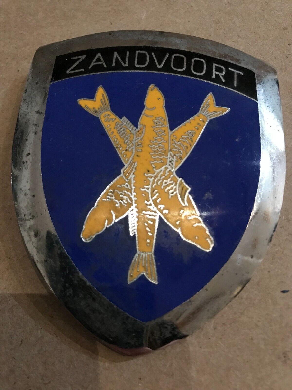 Badge Automobile car auto Zandvoort Holland The Netherlands enamel scooter shape