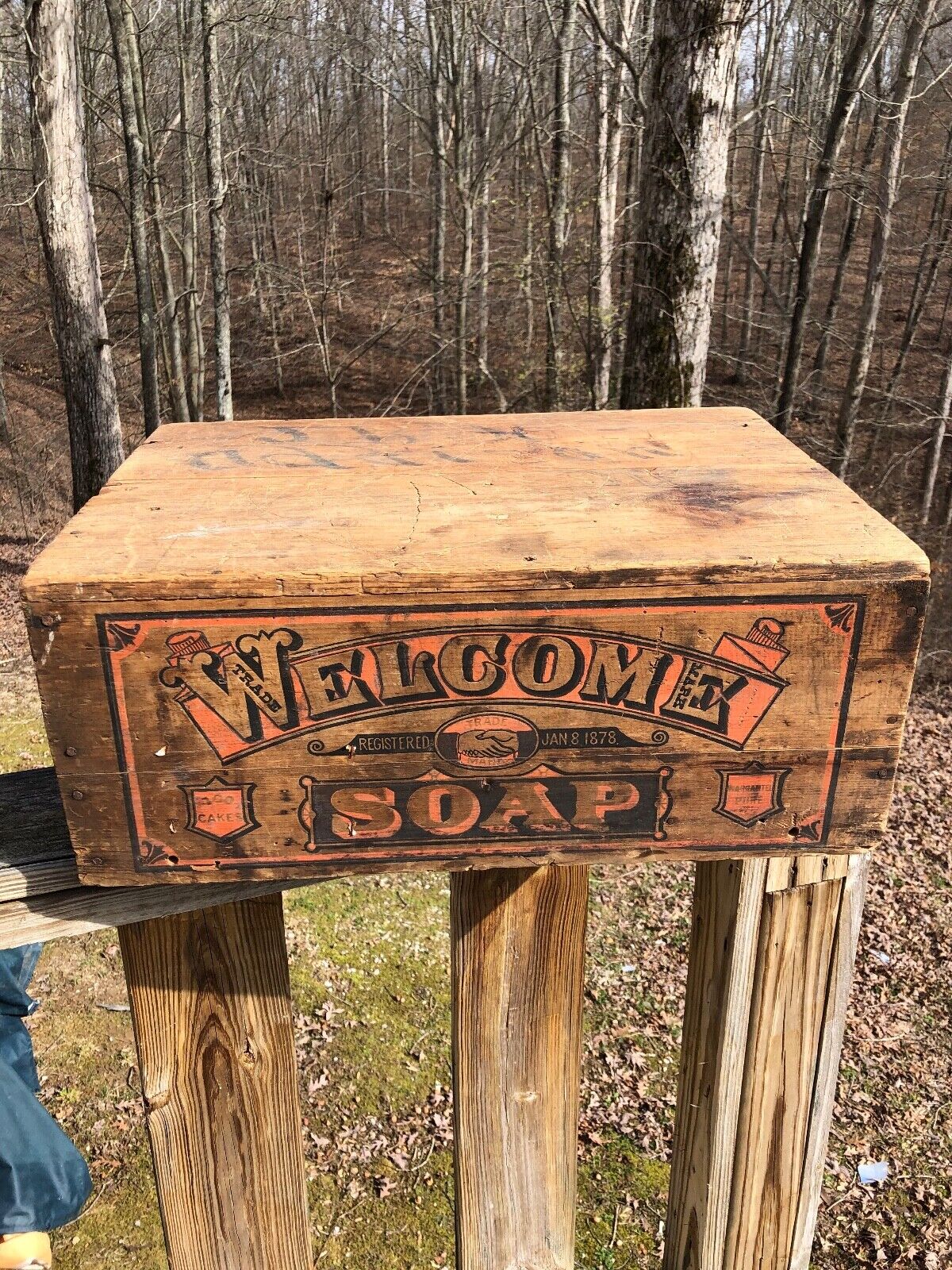 Rare Antique Welcome Soap Wooden Box Curtis Davis & Co. Boston, Mass.