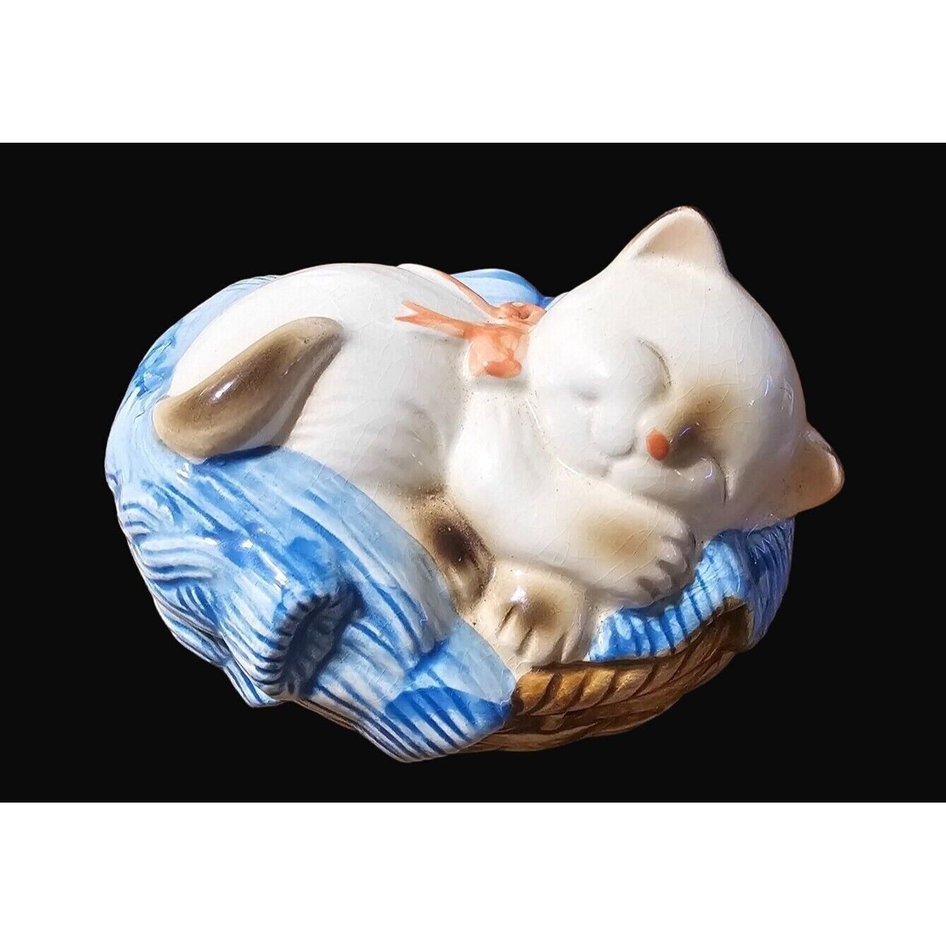 Vtg 1983 AVON Ceramic Potpourri Pomander Sleeping Kitten In Basket Made in Japan