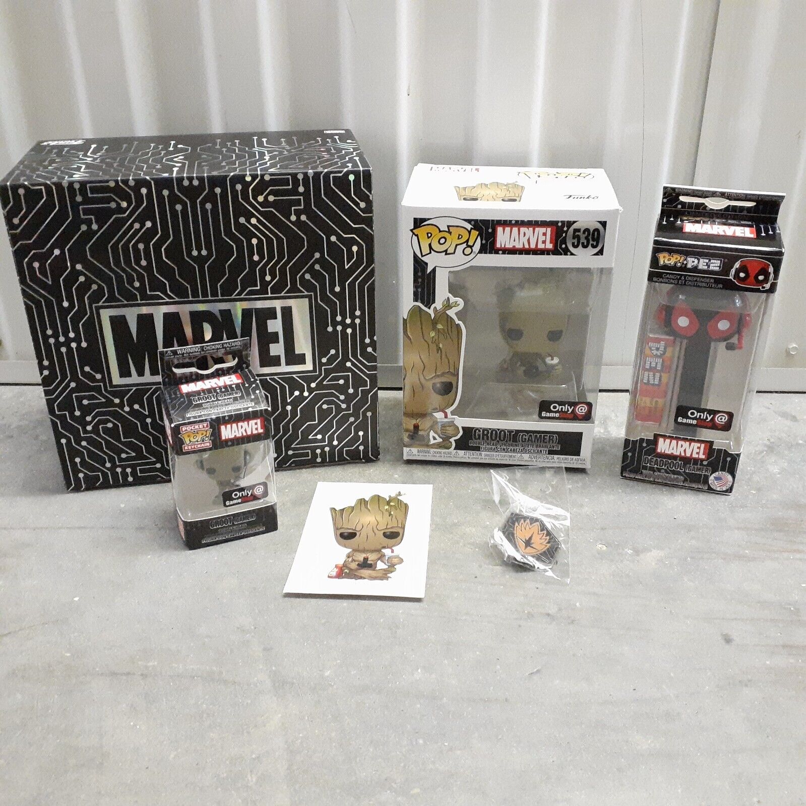 Funko POP Marvel Groot Gamer Chase Gamestop Exclusive Box Complete New Opened