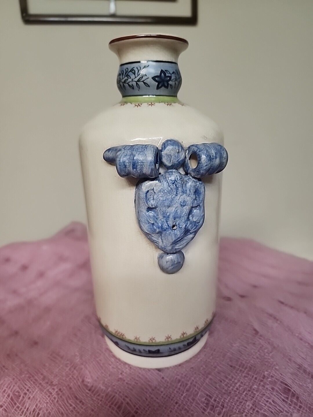 VINTAGE GORGEOUS Chinese Glazed Porcelain Floral Jar/Vase with Ornate Handles