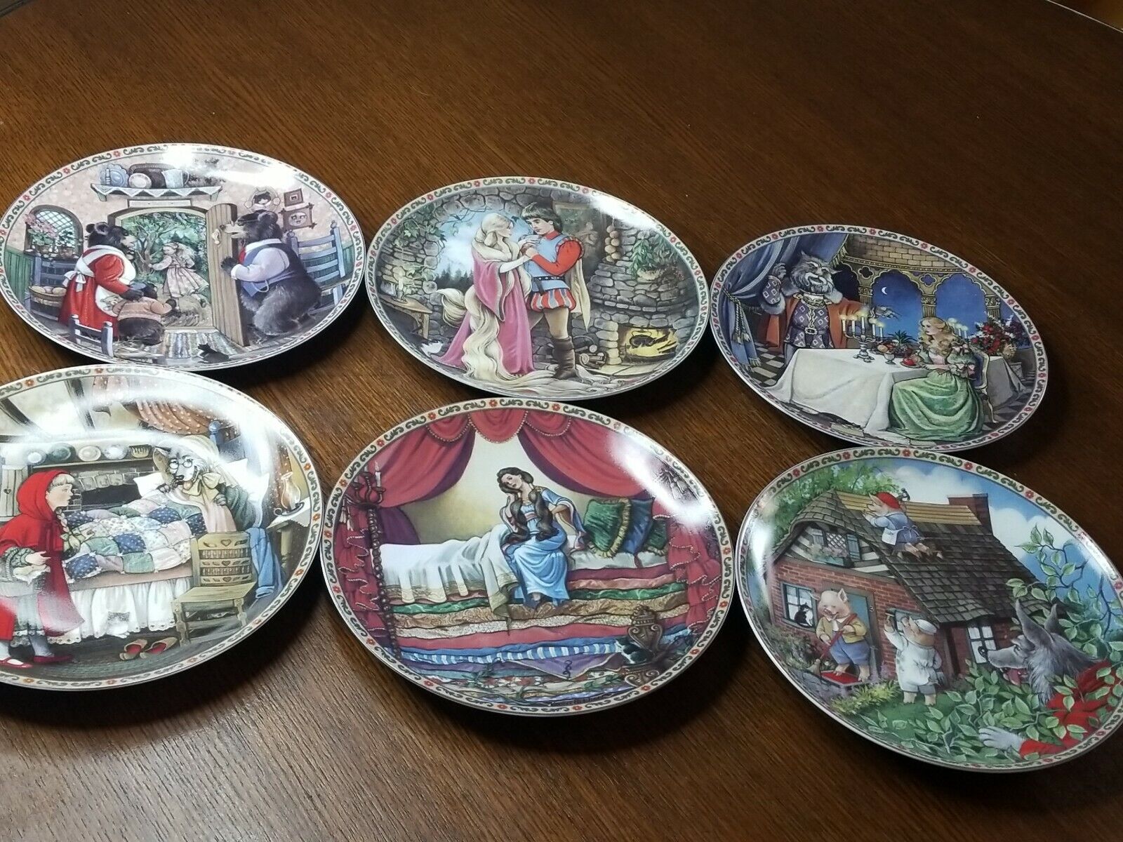 LOT OF 6 KNOWLES  DISNEY LIMITED ED. COLLECTOR'S PORCELAIN PLATES FROM 1988 1989