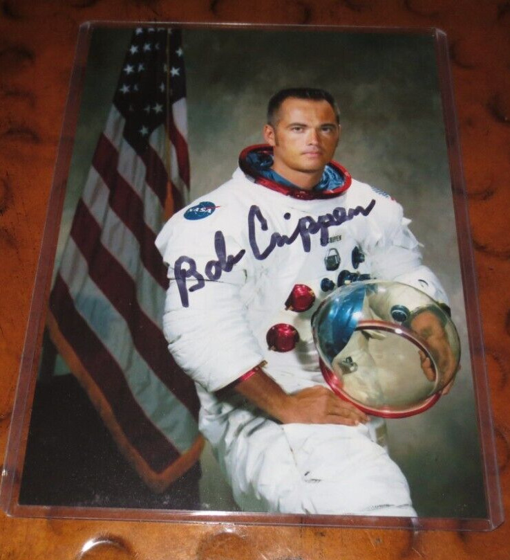 Robert Bob Crippen NASA STS-1 Pilot signed autographed photo Space Shuttle