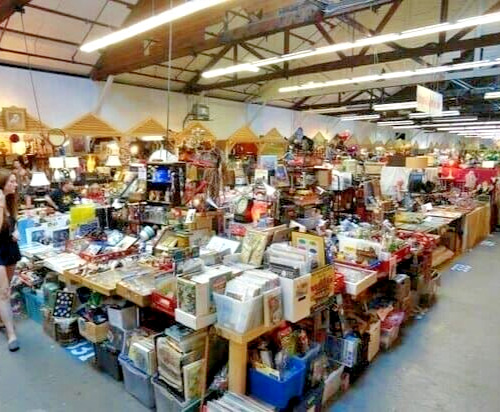 25 lb lot @@Junk Drawer@@-Our Warehouse in a BIG BOX- old & new mixed items.
