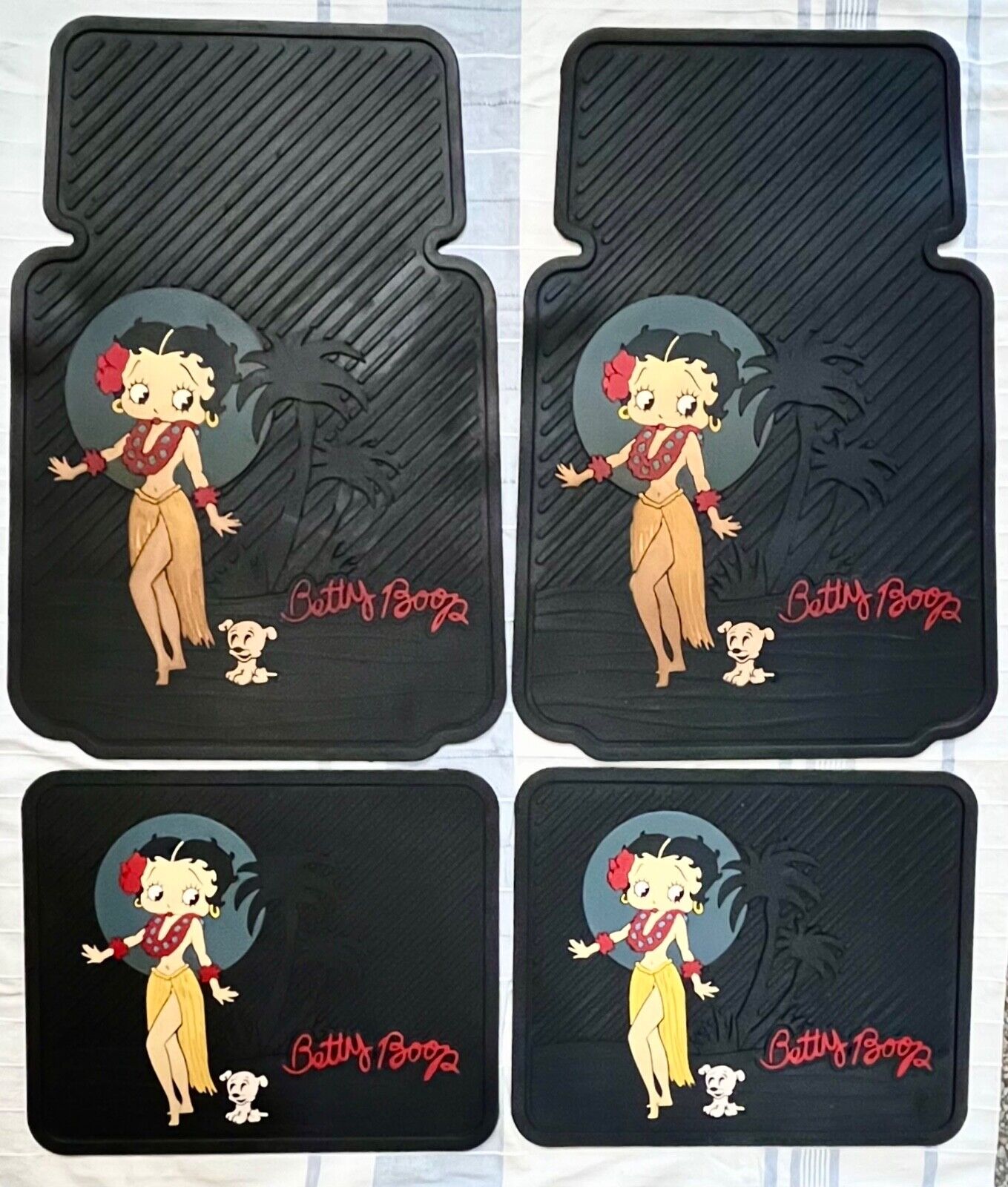 Betty Boop Set Of 4 Vintage Car Floor Mats, Aloha Grass Skirt 2003