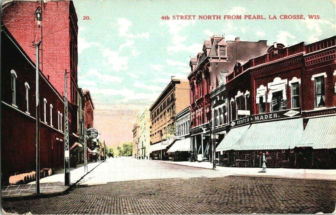 1909. 4TH STREET NORTH FROM PEARL, LA CROSSE, WISCONSIN. POSTCARD s11