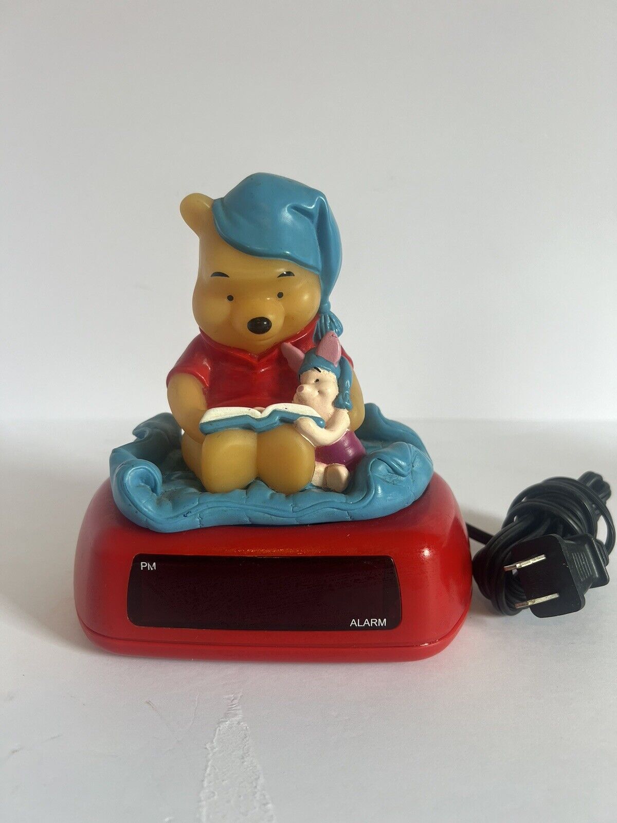 Disney Winnie The Pooh Piglet Reading Digital Alarm Clock Night Light Bedtime 