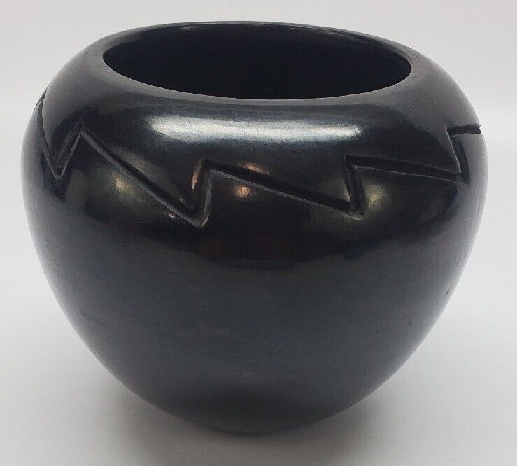 Cookie Tafoya Black Pottery Bowl from Santa Clara Pueblo Lightning 5.5\