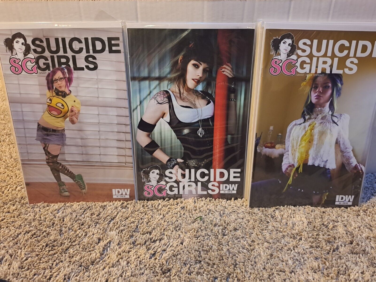 Suicide Girls 1,3,4. Comic Lot