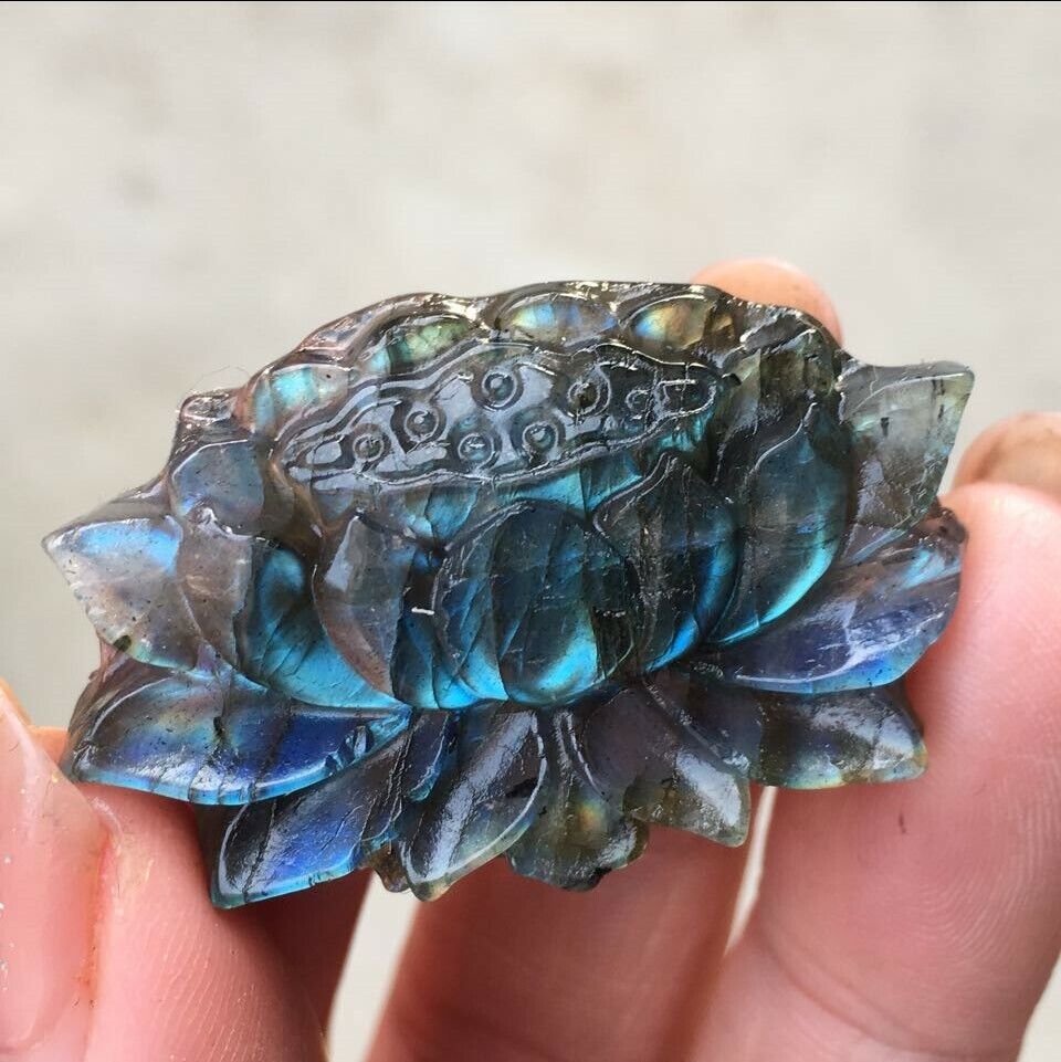 1PCS Natural Labrador Stone Hand-carved Lotus Quartz Crystal Ornaments