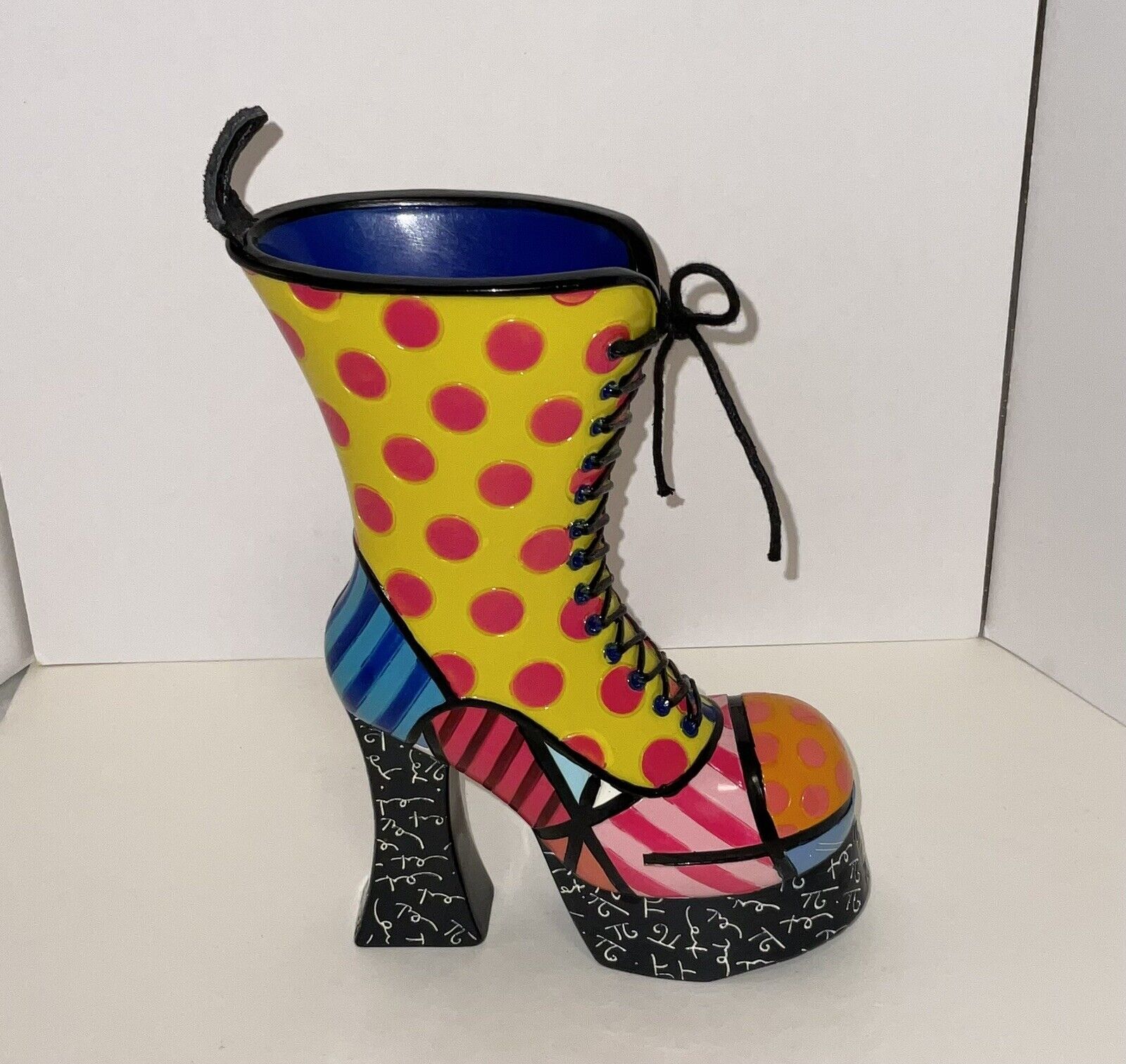 Romero Britto Polka Dot Laced Boot Shoe Figurine Resin Giftcraft 14072 2011 READ