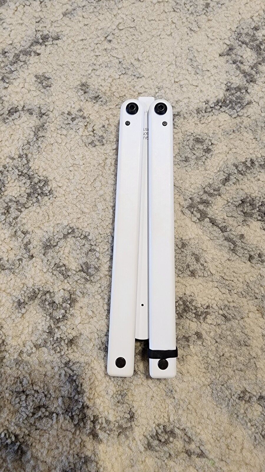 Squiddy Trainer  Squid Industries  White  GOOD PREOWNED CONDITION 