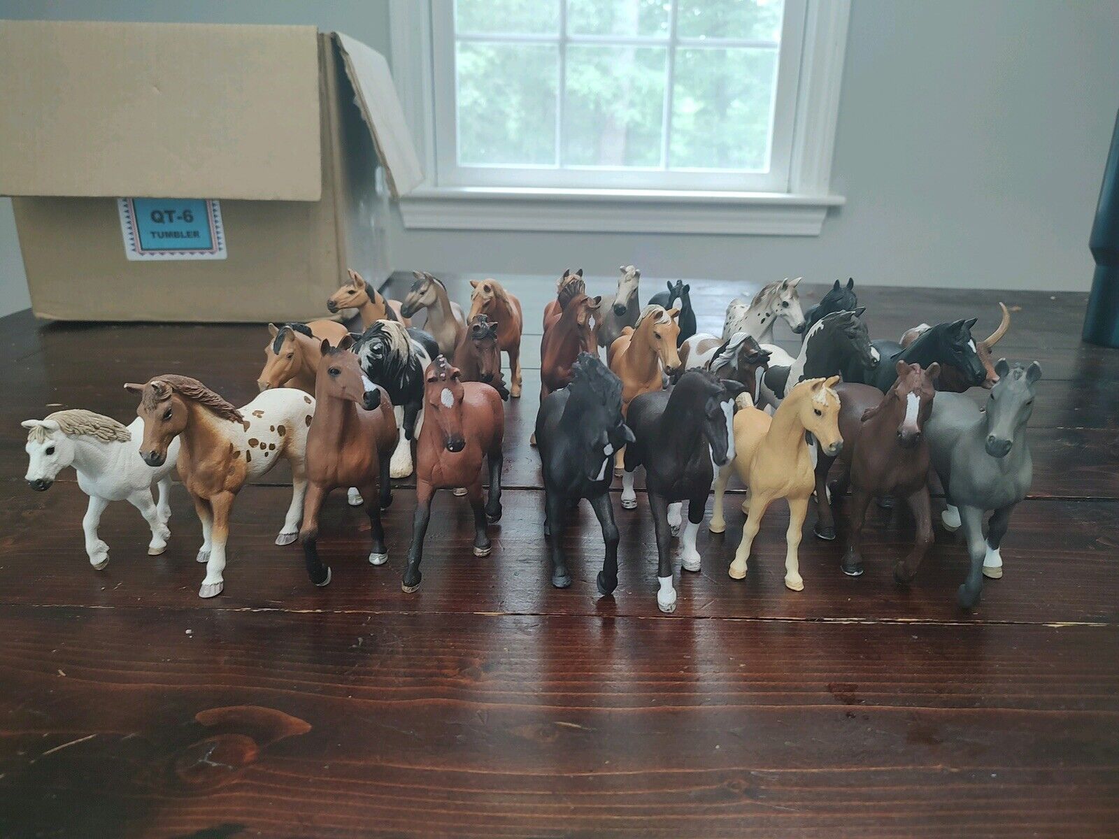 Schleich horses, Barn,  And Accessories