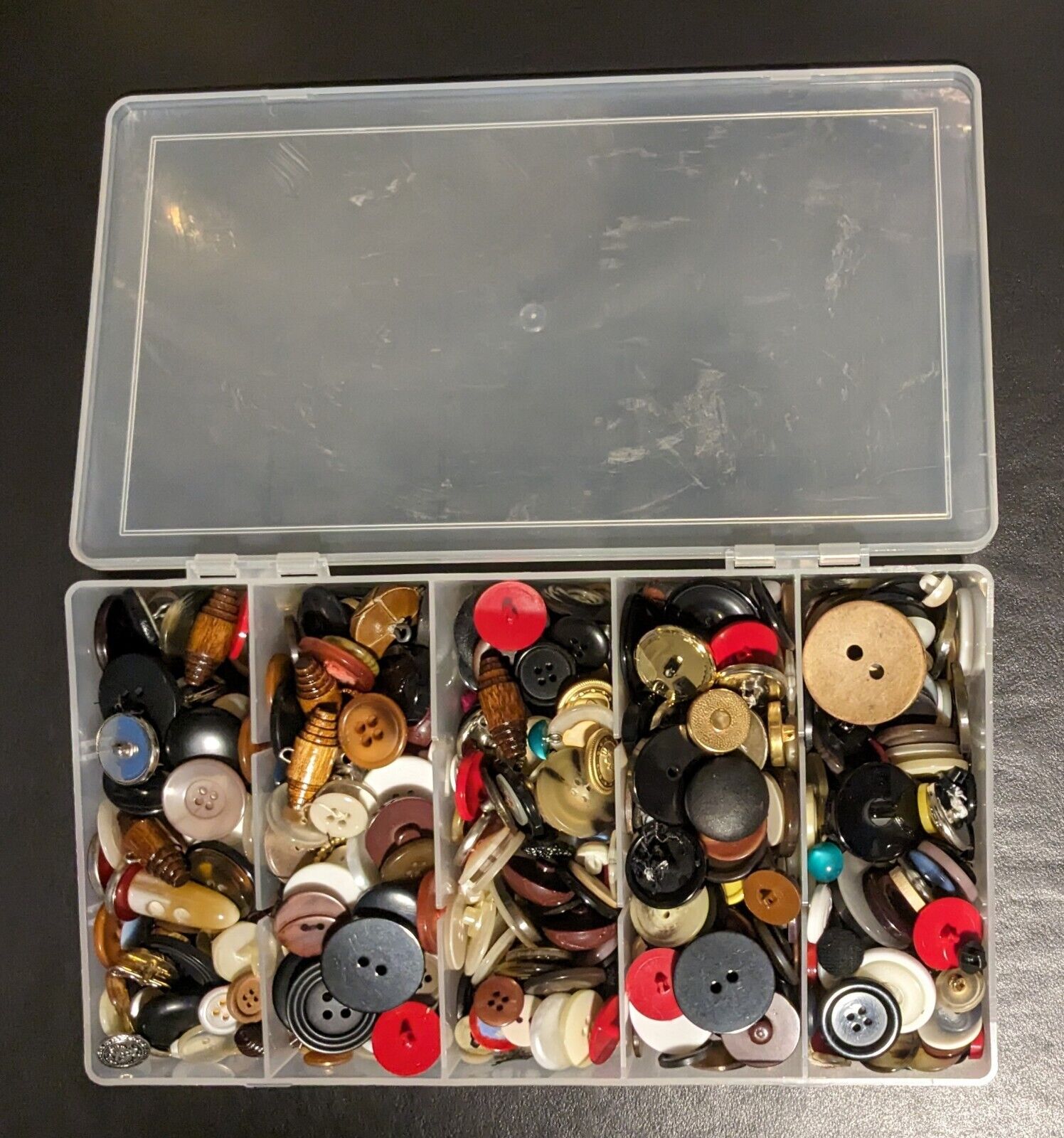 Vintage Lot Hundreds of Decorative Metal & Plastic Buttons Ornate Sewing w/ Case
