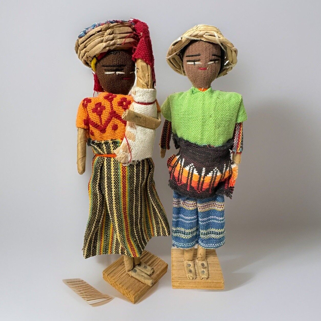 2 Vtg Ethnic Handmade Peruvian Dolls on Bases Male Female Couple