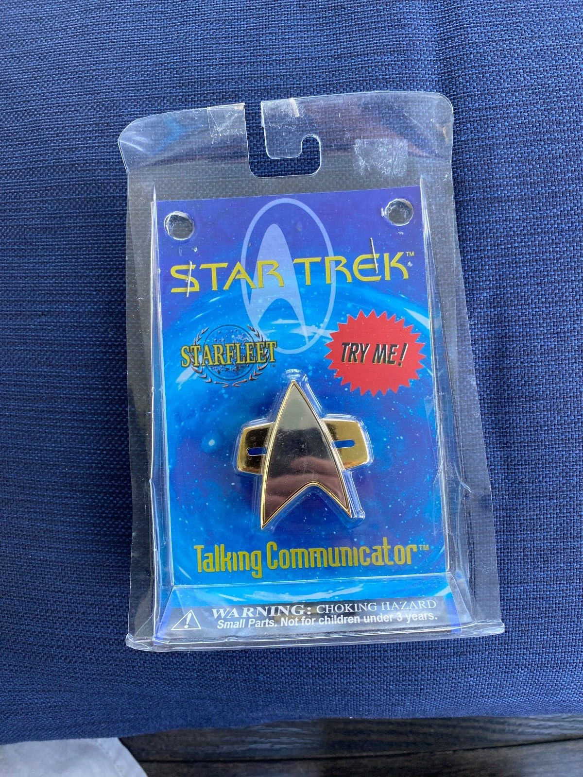 1998 Star Trek   STARFLEET COMMUNICATOR Talking Sound Badge ~sealed~
