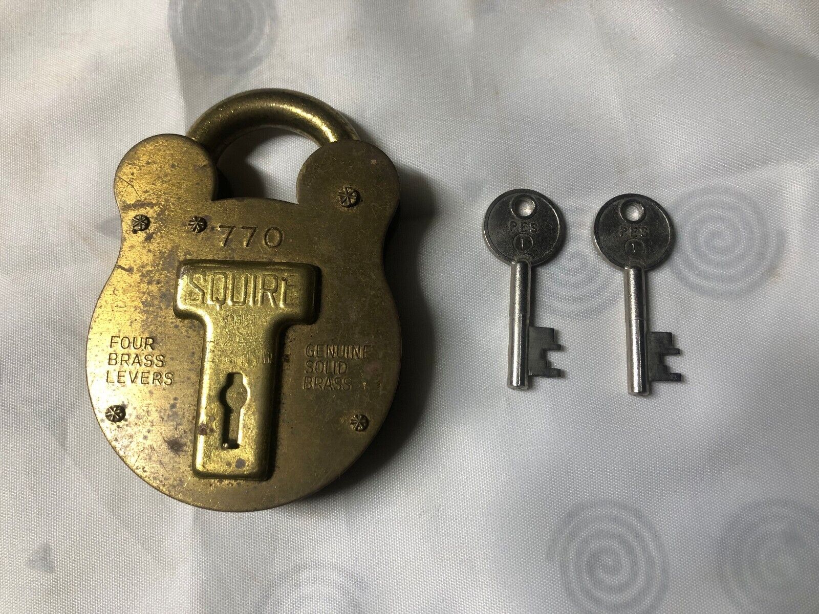 Vintage Squire 770 Old English Brass Lock With 2 Key Works Great