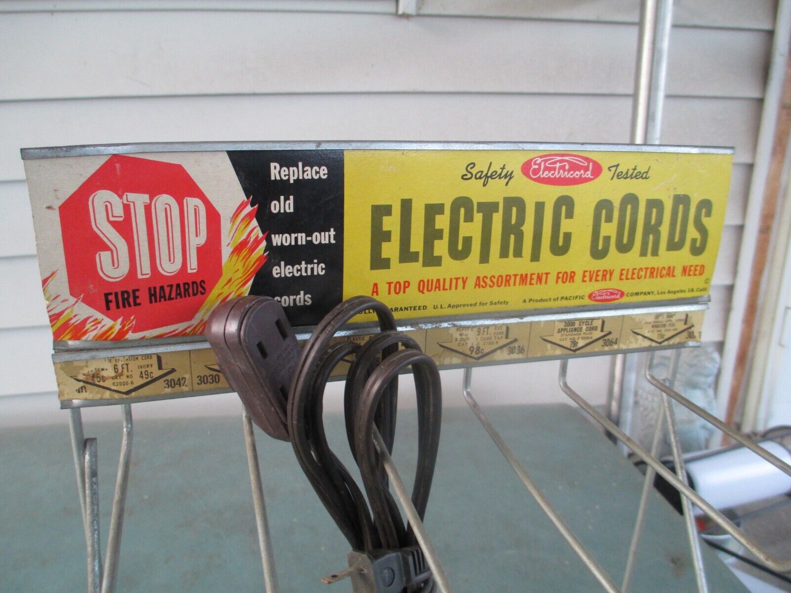 VTG Pacific ELECTRACORD Electrical Cord Co display rack Drug Hardware Store ORIG