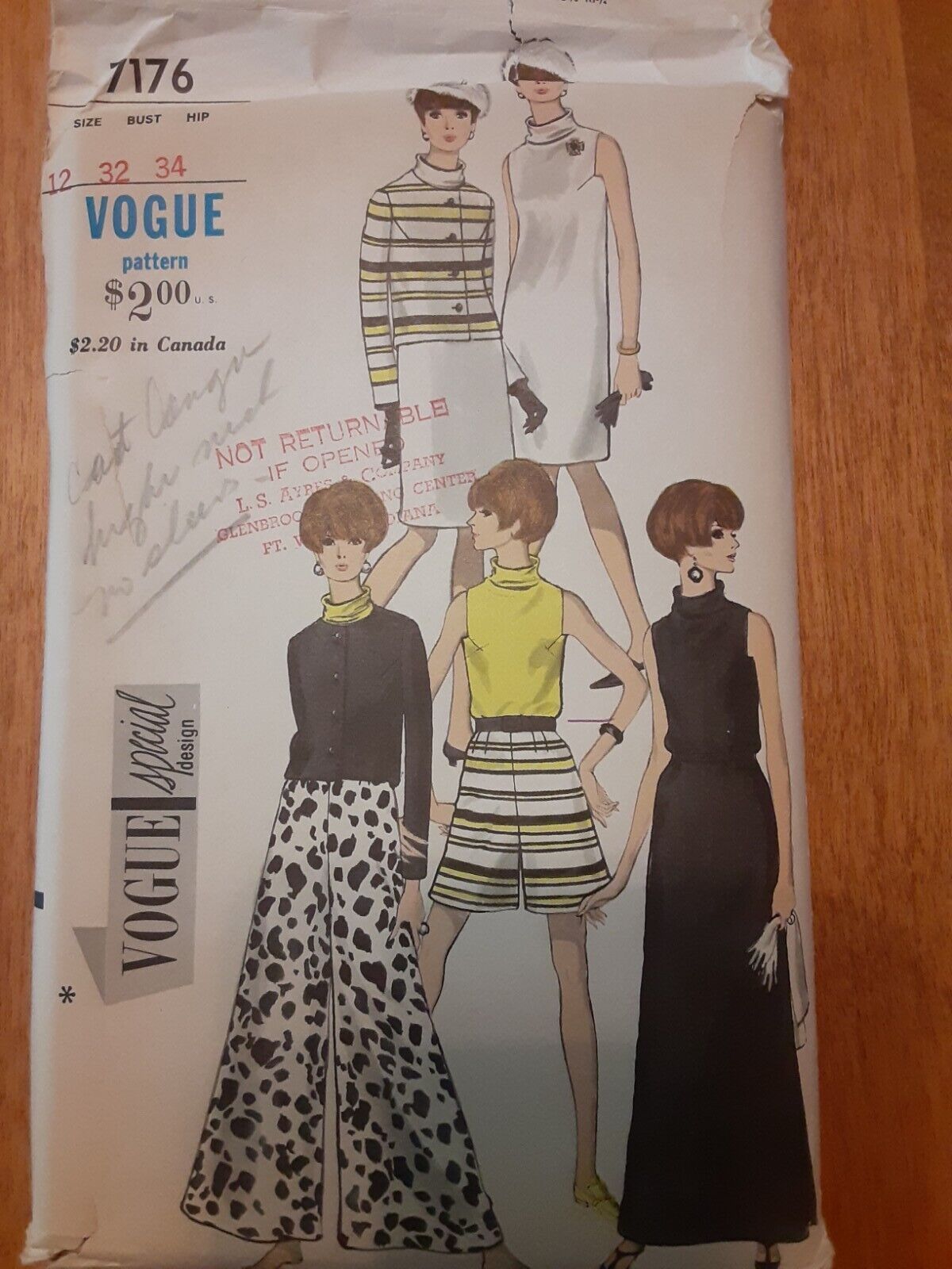 1967 Vogue Pattern 7176 Uncut Size 12 Bust 32 Special Design Coordinates/6 Piece