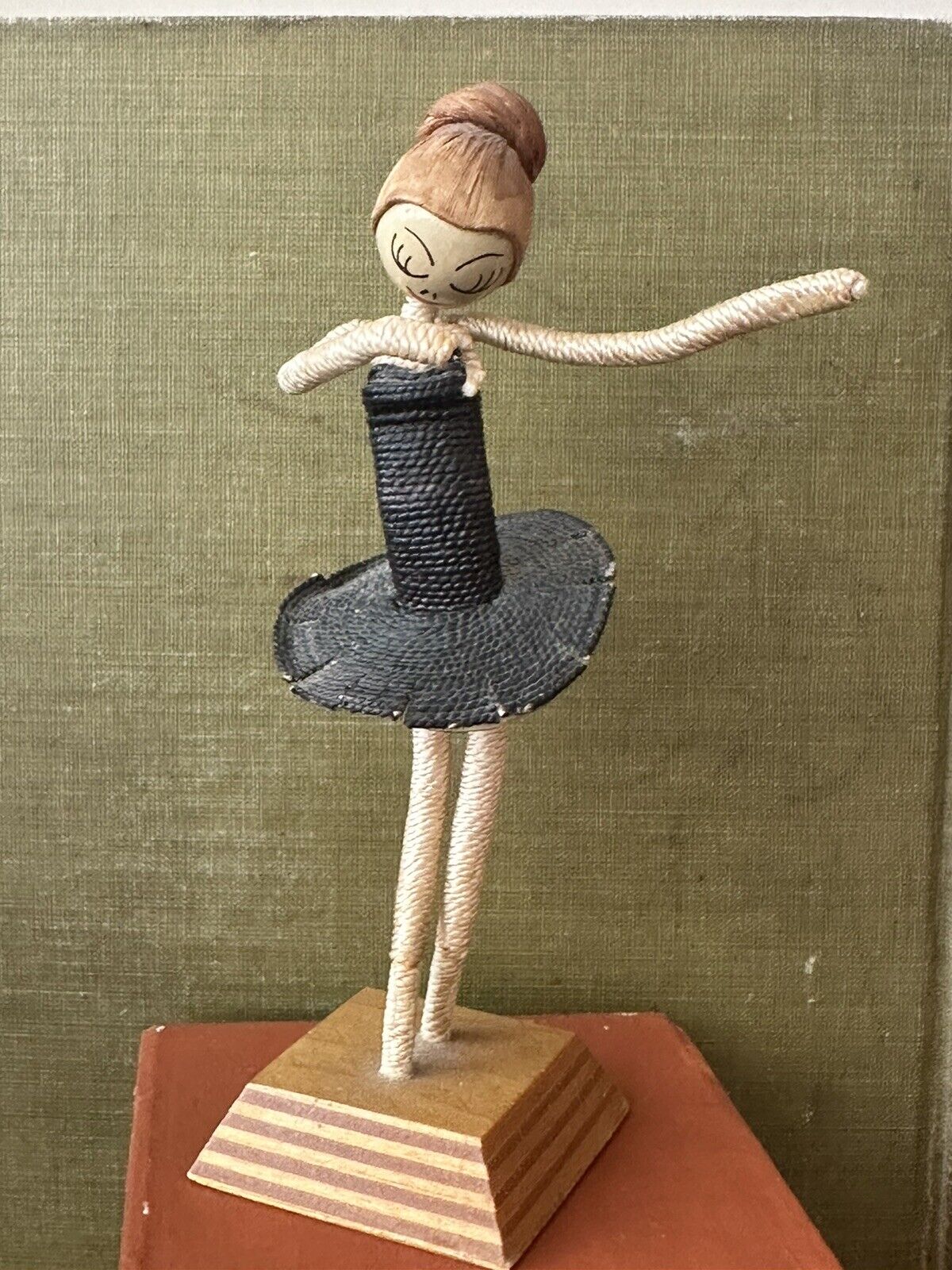 Vintage 1950s ballerina dancer rope figurine doll