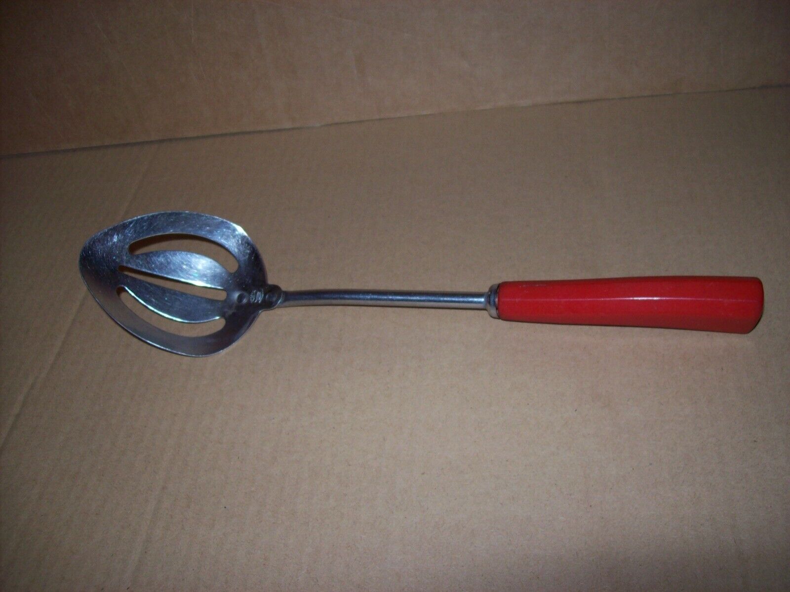 Vintage Corona slotted serving kitchen spoon Bakelite handle EXCELLENT