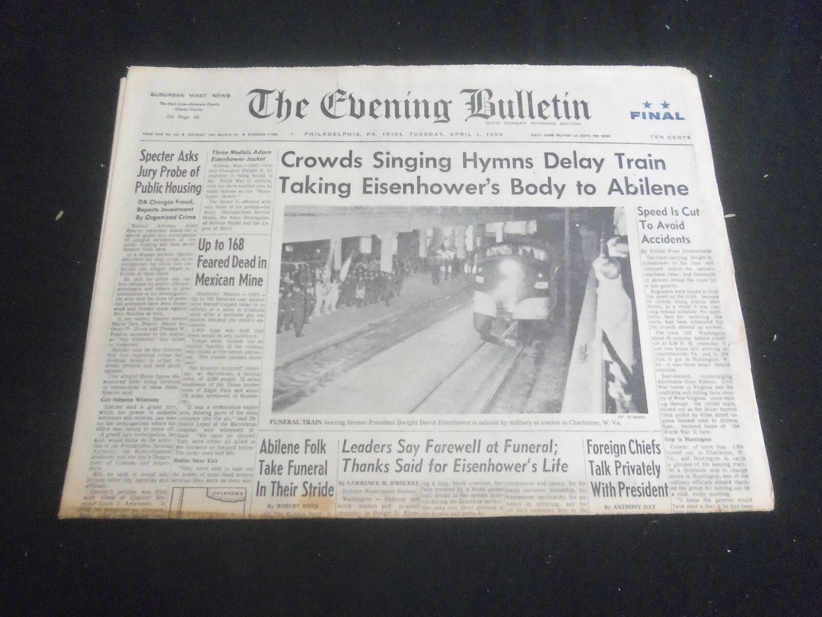 1969 APRIL 1 THE EVENING BULLETIN NEWSPAPER-EISENHOWR'S BODY TO ABILENE- NP 5777