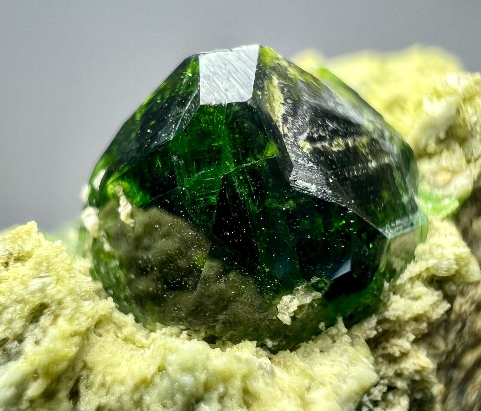 Top Quality Demantoid Garnet Crystal On Matrix. Belqees Mountain, IRN 118 GM.