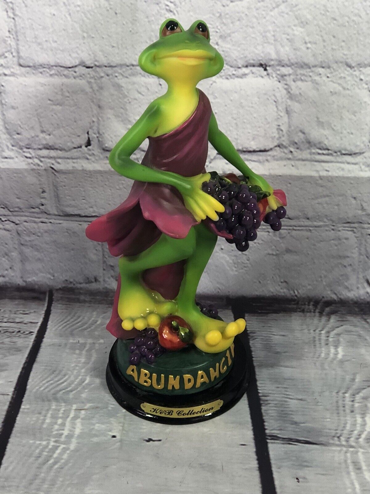vtg KVB Collection whimsical frog of Abundancia sculpture 9'' tall