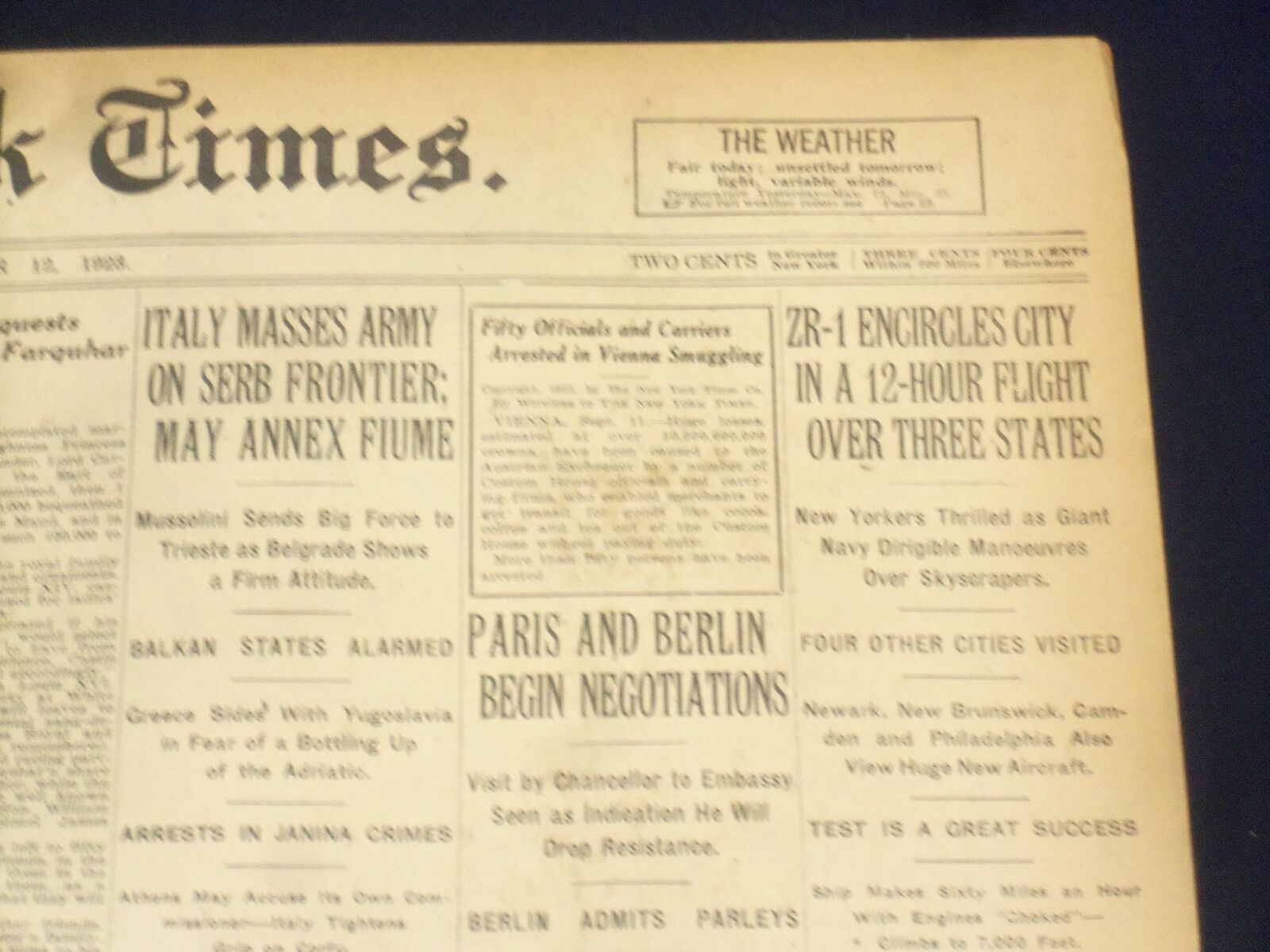 1923 SEP 12 NEW YORK TIMES - ZR-1 ENCIRCLES CITY IN 12 HOUR FIGHT - NT 9356