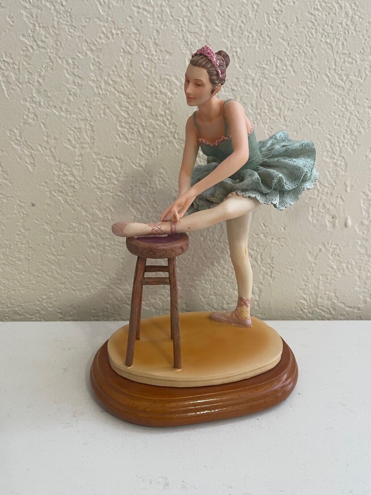 Vanmark The Beauty of Ballet Quiet Time Ballerina Figurine
