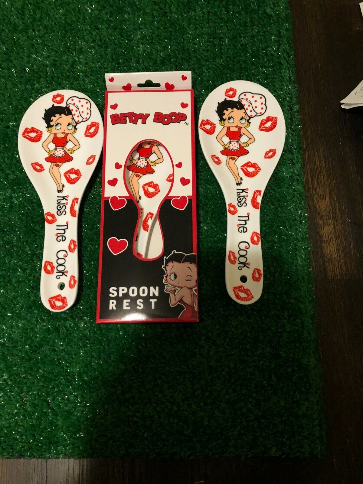 1-BETTY BOOP CERAMIC SPOON REST KISS THE COOK NEW IN BOX