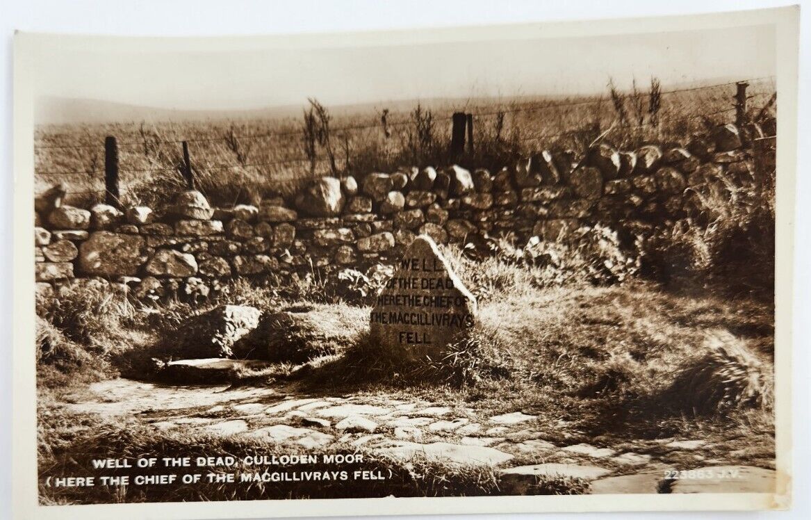 RPPC Well Of The Dead Culloden Moor Here Chief Of Macgillivrays Fell Scotland PC