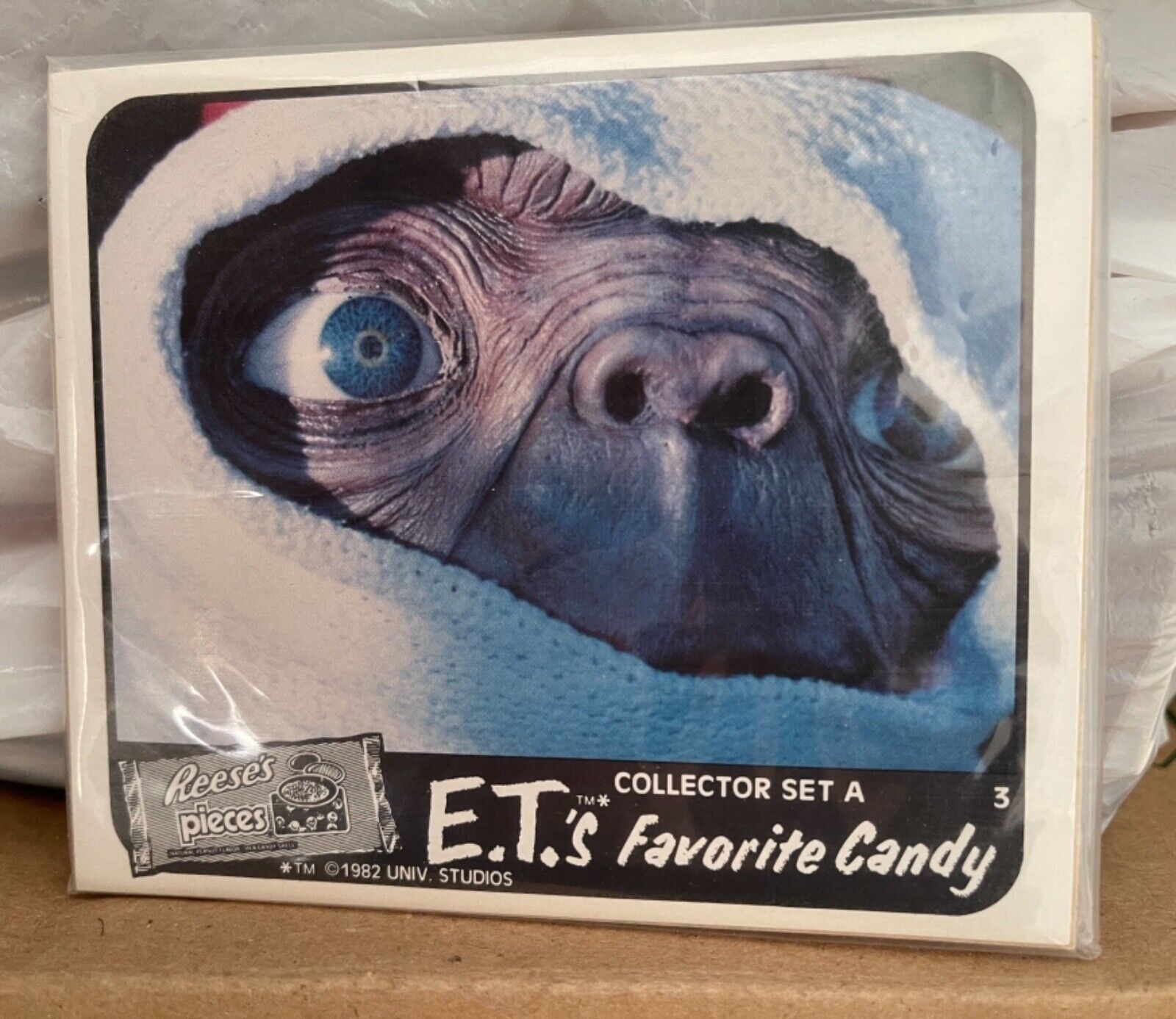 E.T. Movie  Reese’s Chocolate rare 4 cards stickers set 1982