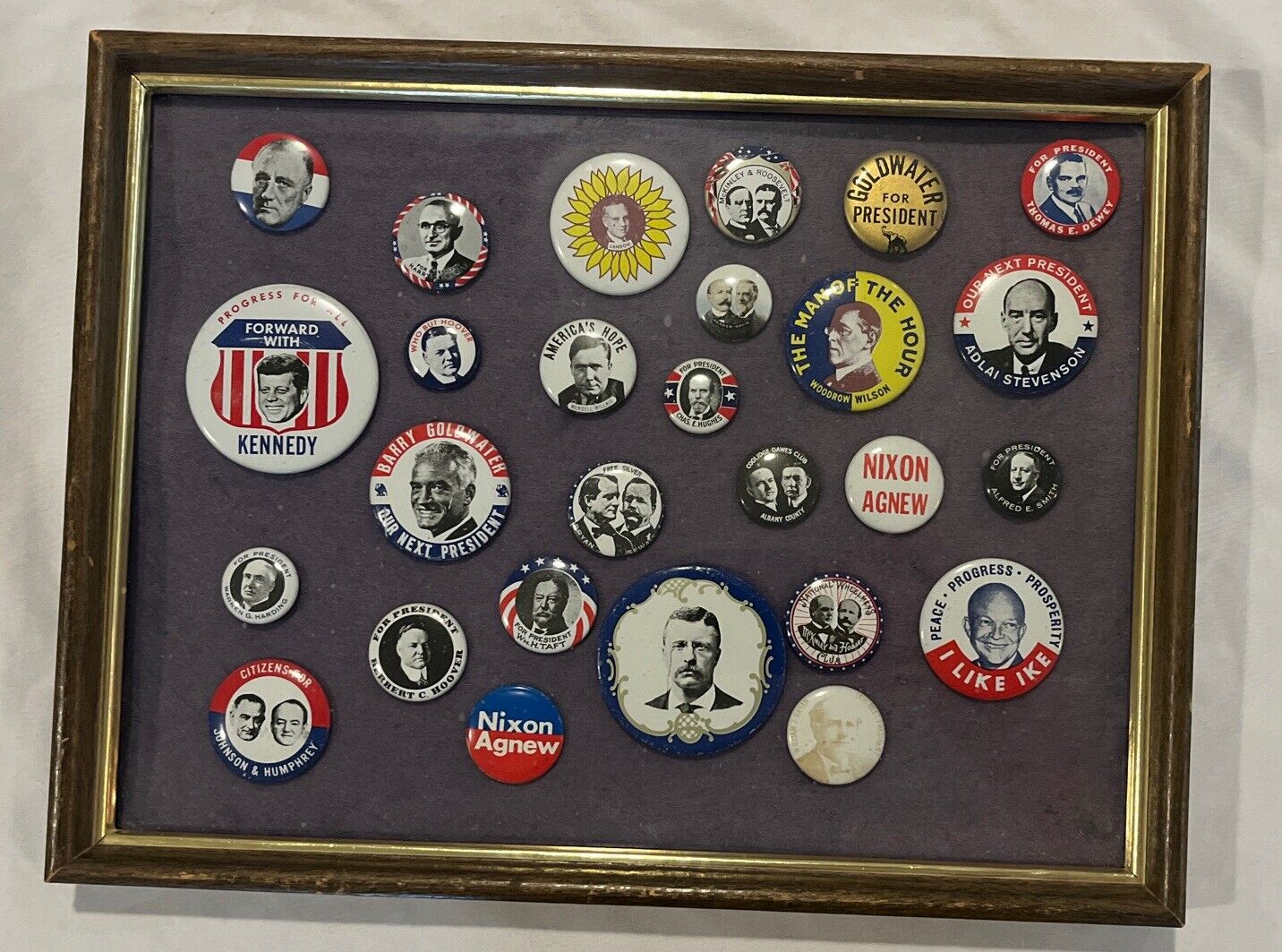 27 VTG US Presidential Campaign Pins Buttons