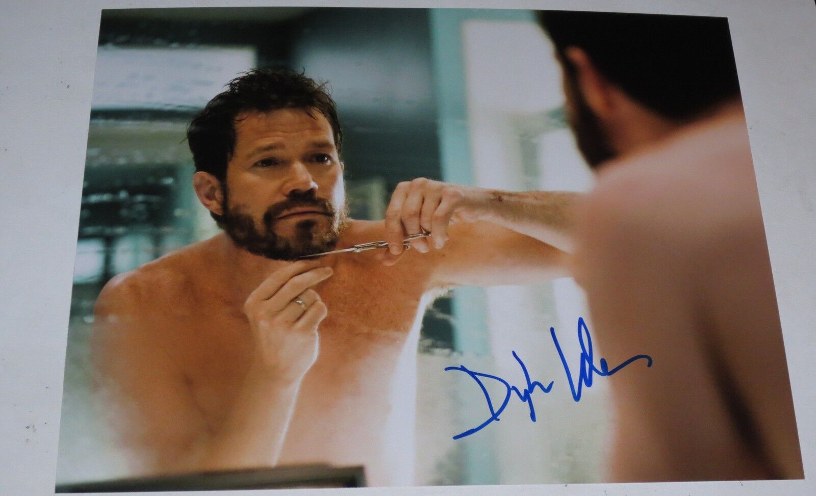 DYLAN WALSH SIGNED 8X10 PHOTO AUTHENTIC AUTOGRAPH NIP TUCK COA B