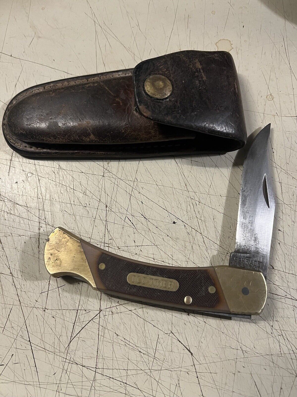 Vintage Uncle Henry’s Folding Knife W/sheath