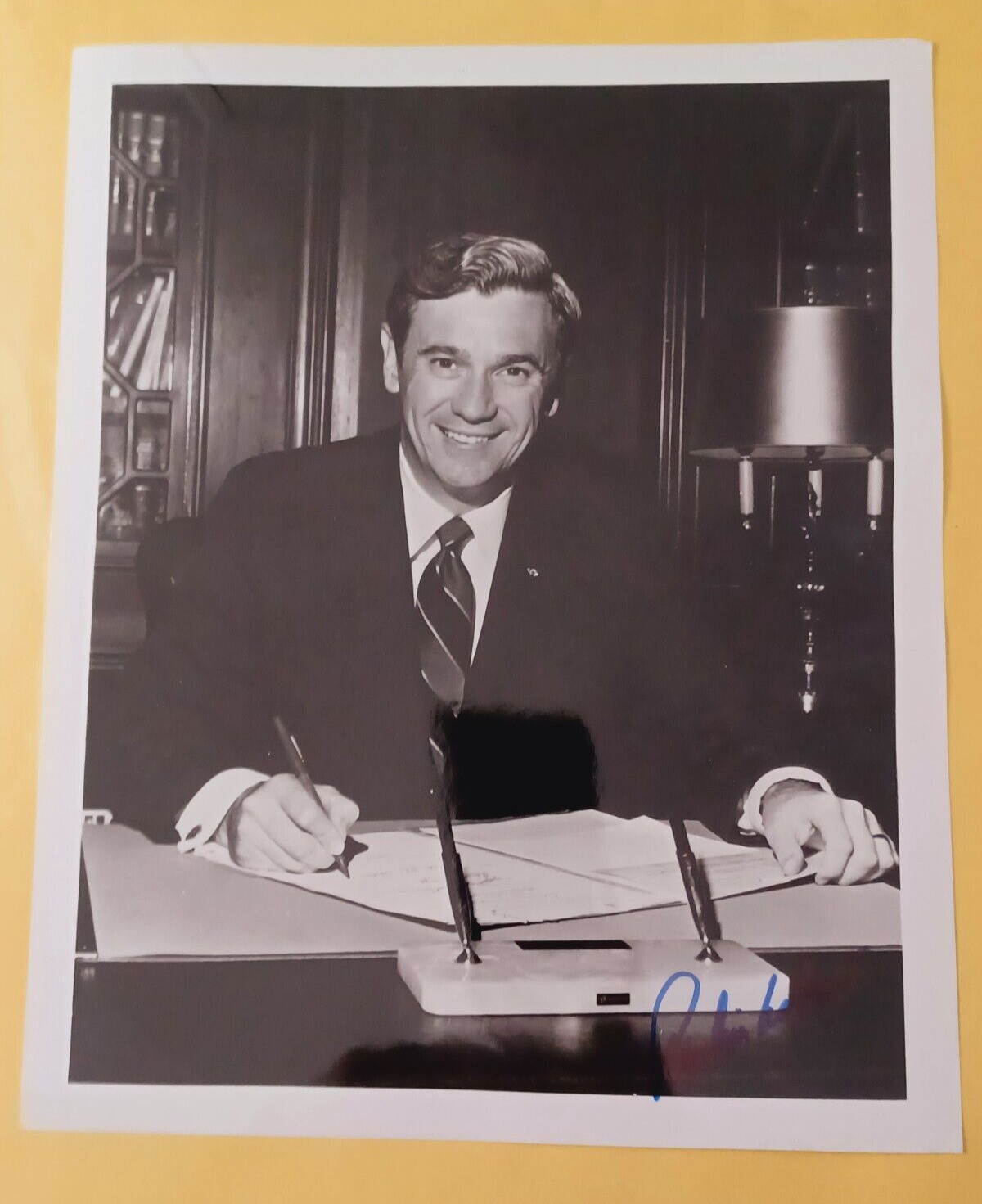 Reubin Askew (d. 2014) Signed 8x10 Photo - Florida Governor