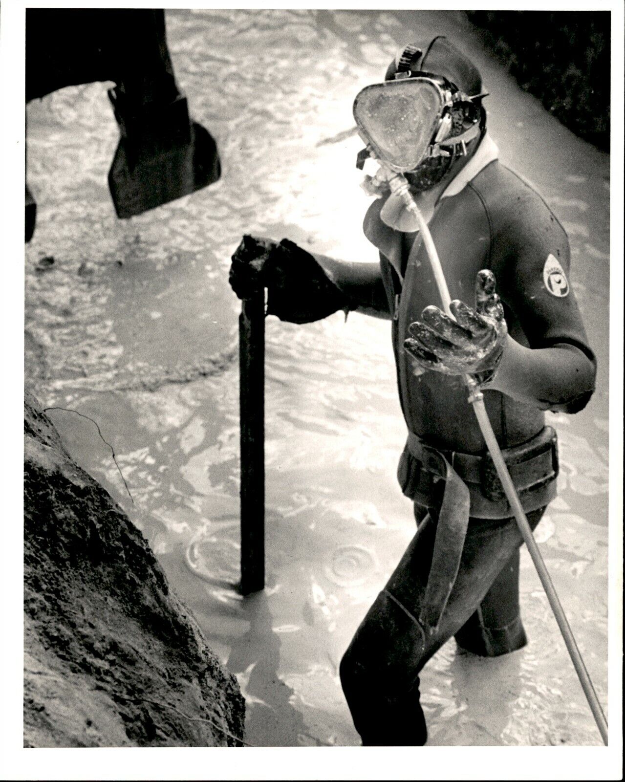 LG906 1988 Original Rick McCawley Photo NEW SEWER HOLE Diver Digging Dirty Water