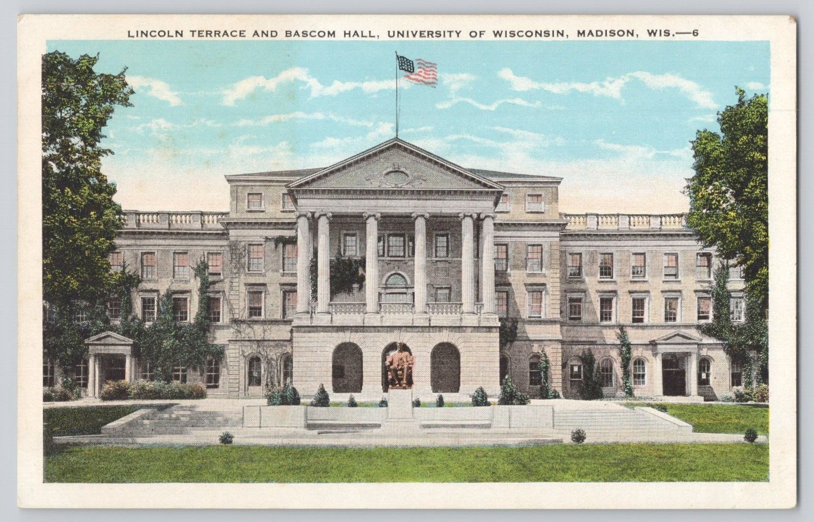 Postcard Lincoln Terrace And Bascom Hall, University Of Wisconsin, Madison, Wis
