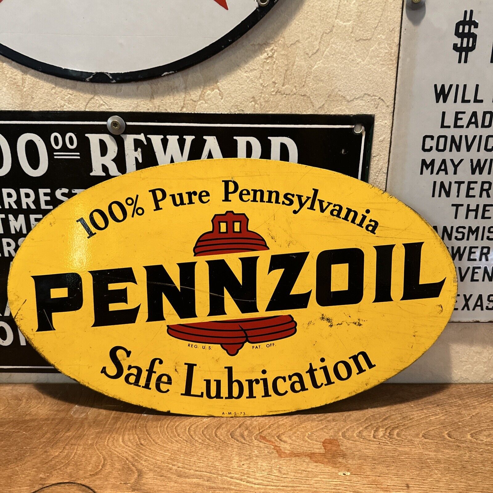 ORIGINAL & AUTHENTIC 2-SIDED \'\'PENNZOIL\'\' PAINTED METAL SIGN 16.5X10 INCH